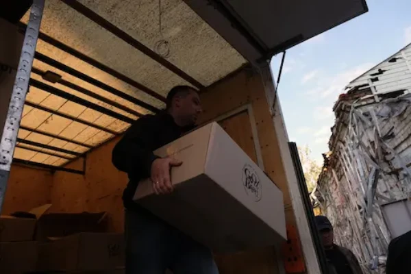 Нова пошта доставляє хліб від інклюзивної пекарні Good bread до звільнених міст Харківщини